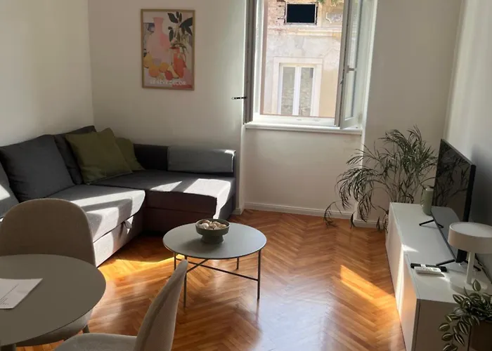 Nona Marija Centar 普拉